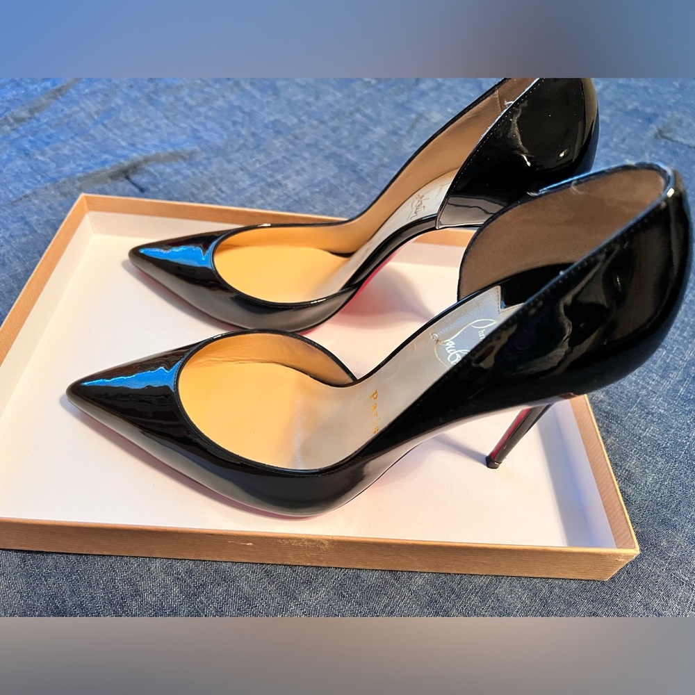 CHRISTIAN LOUBOUTIN
Iriza 100 patent-leather pumps